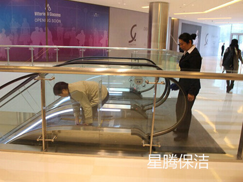 怎么选择一家专业的北京保洁公司